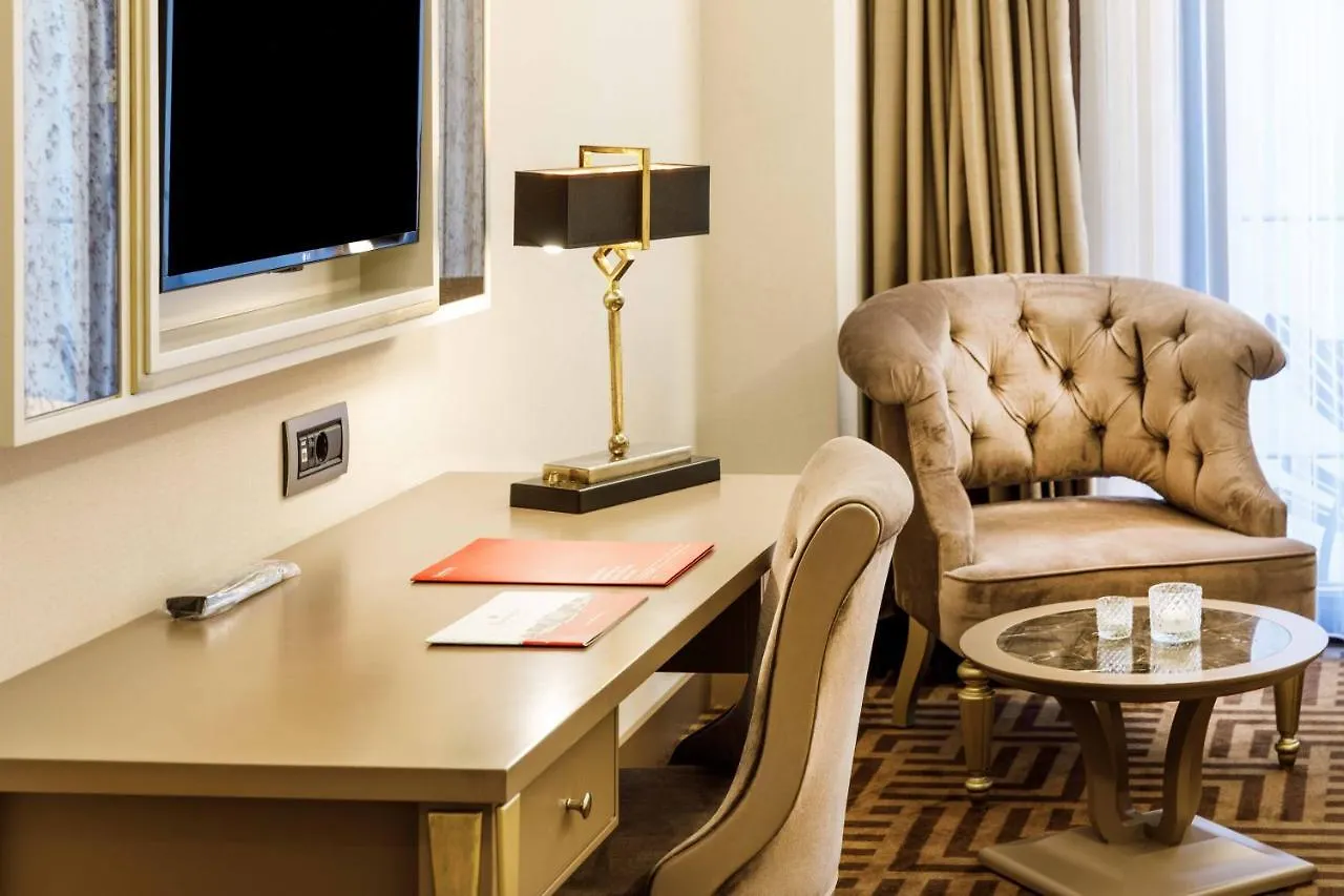 Hotel Ramada By Wyndham Istanbul Golden Horn
