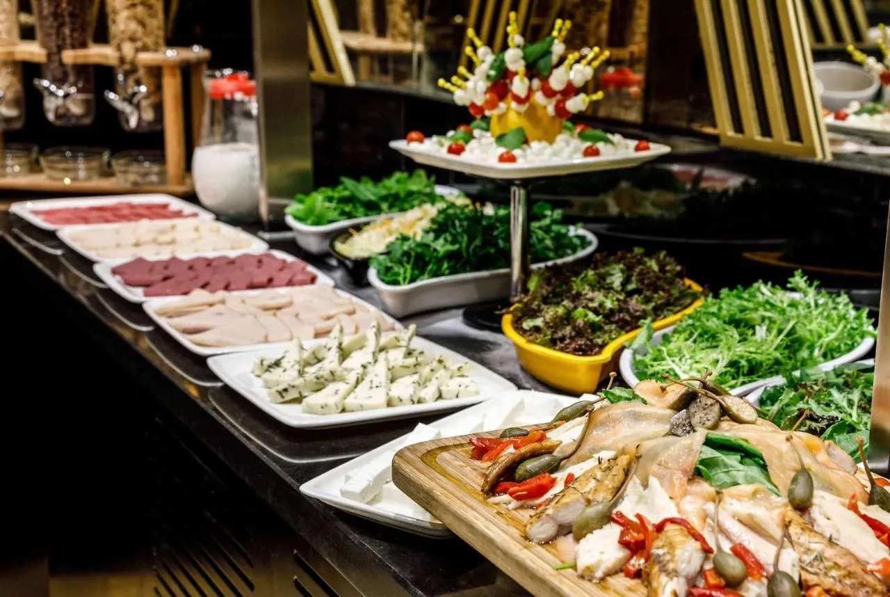 Hotel Ramada By Wyndham Istanbul Golden Horn